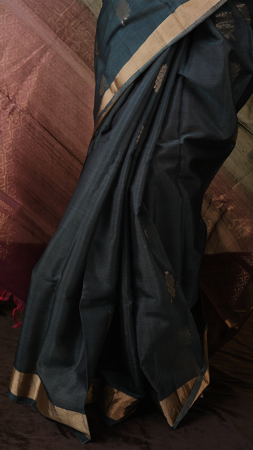 Cotton silk in bottle green with gold flower motif and plum pink contrast zari border and pallu - AVANTHIKA (20009026)