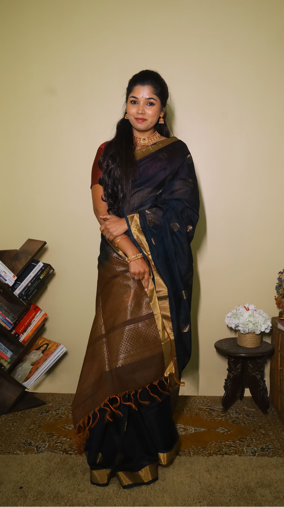 Exquisite silk cotton saree in bottle green and mud brown, handwoven with intricate designs - AVANTHIKA (20007009)