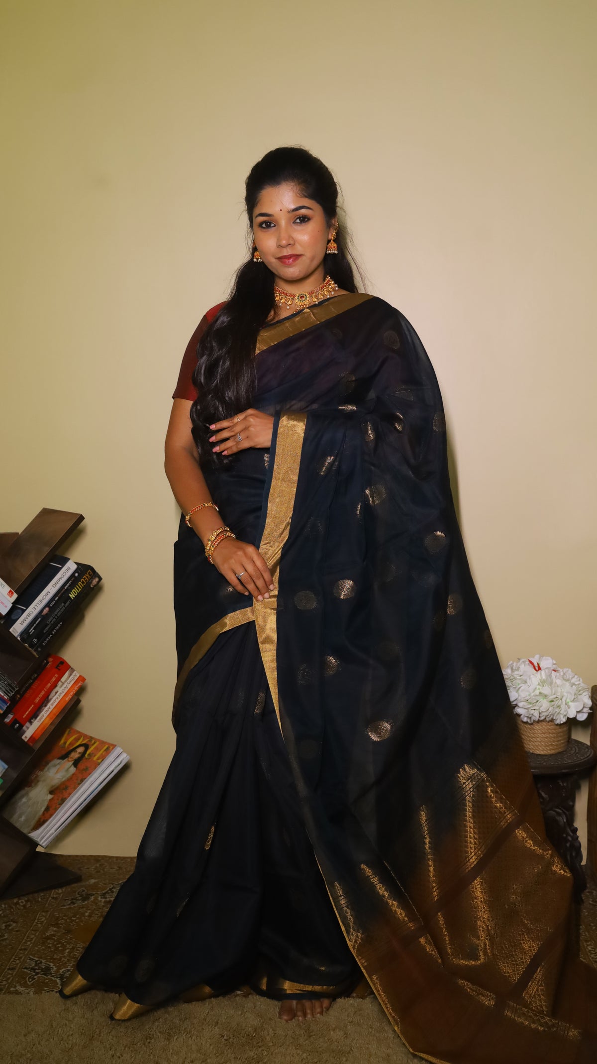 Exquisite silk cotton saree in bottle green and mud brown, handwoven with intricate designs - AVANTHIKA (20007009)