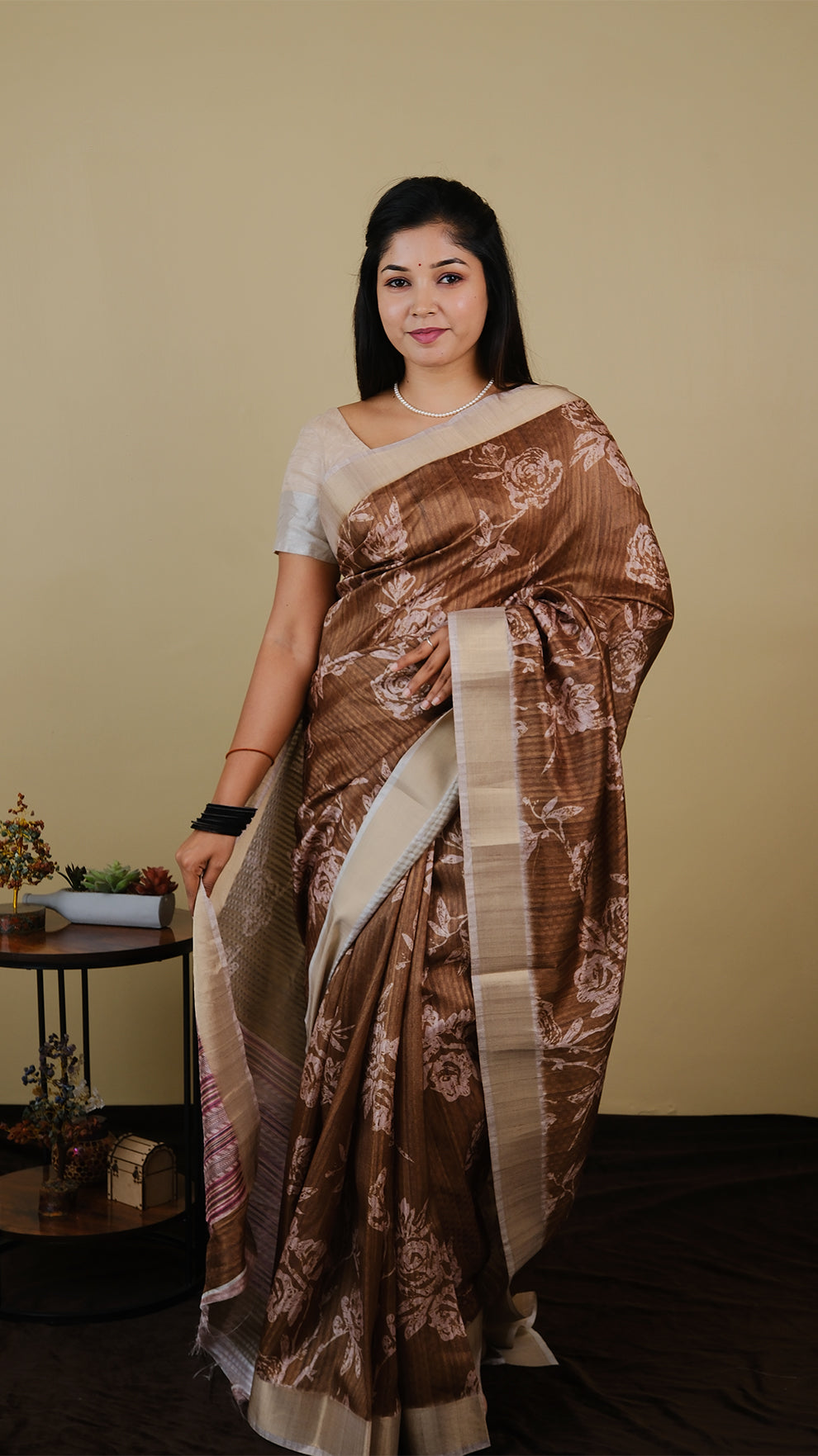 Soft silk digital print in olive green and shell pink with zari border and multicolor pallu - AVANTHIKA (20010011)