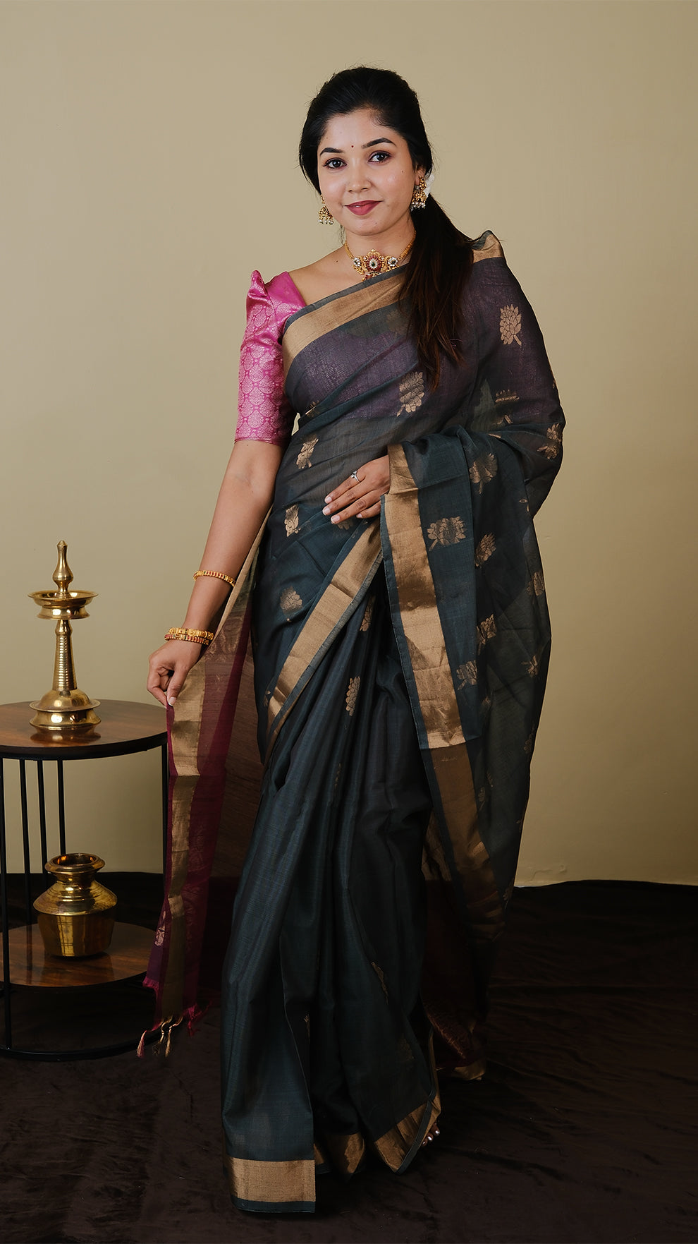 Cotton silk in bottle green with gold flower motif and plum pink contrast zari border and pallu - AVANTHIKA (20009026)