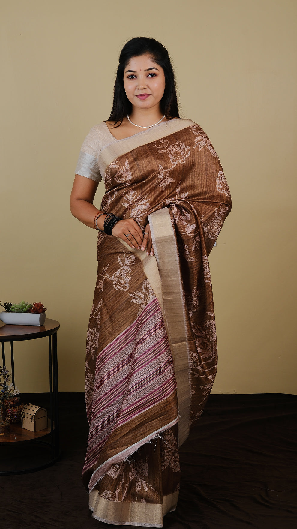 Soft silk digital print in olive green and shell pink with zari border and multicolor pallu - AVANTHIKA (20010011)