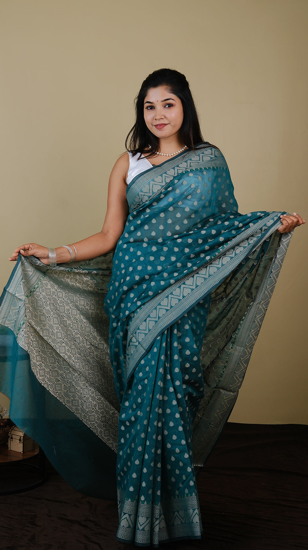 Manipuri cotton in dark green with all over threadwork - KRITHIKA (40010004)