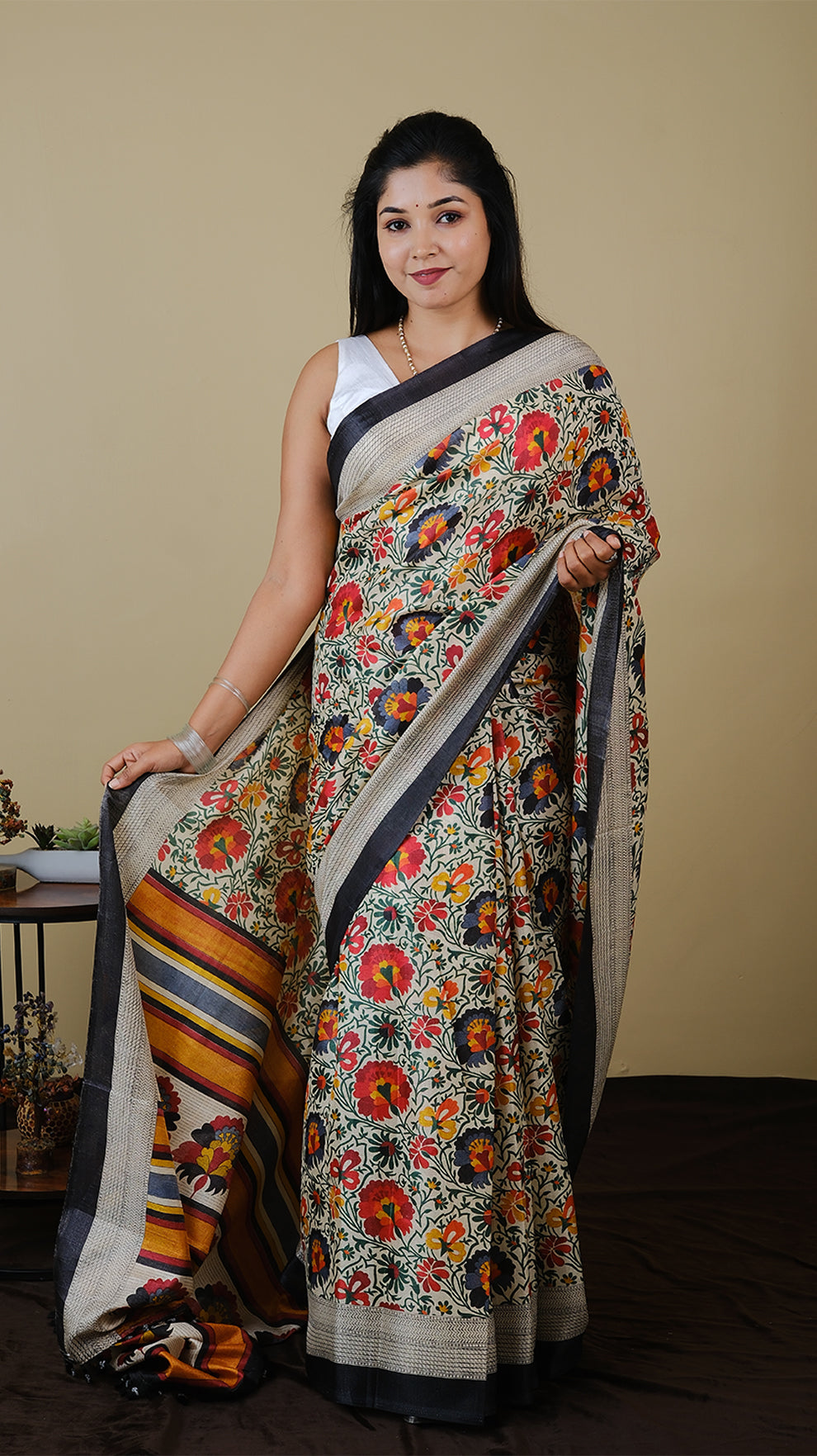 Poly silk crème with black border Kashmiri floral multicolour - KRITHIKA (40010010)