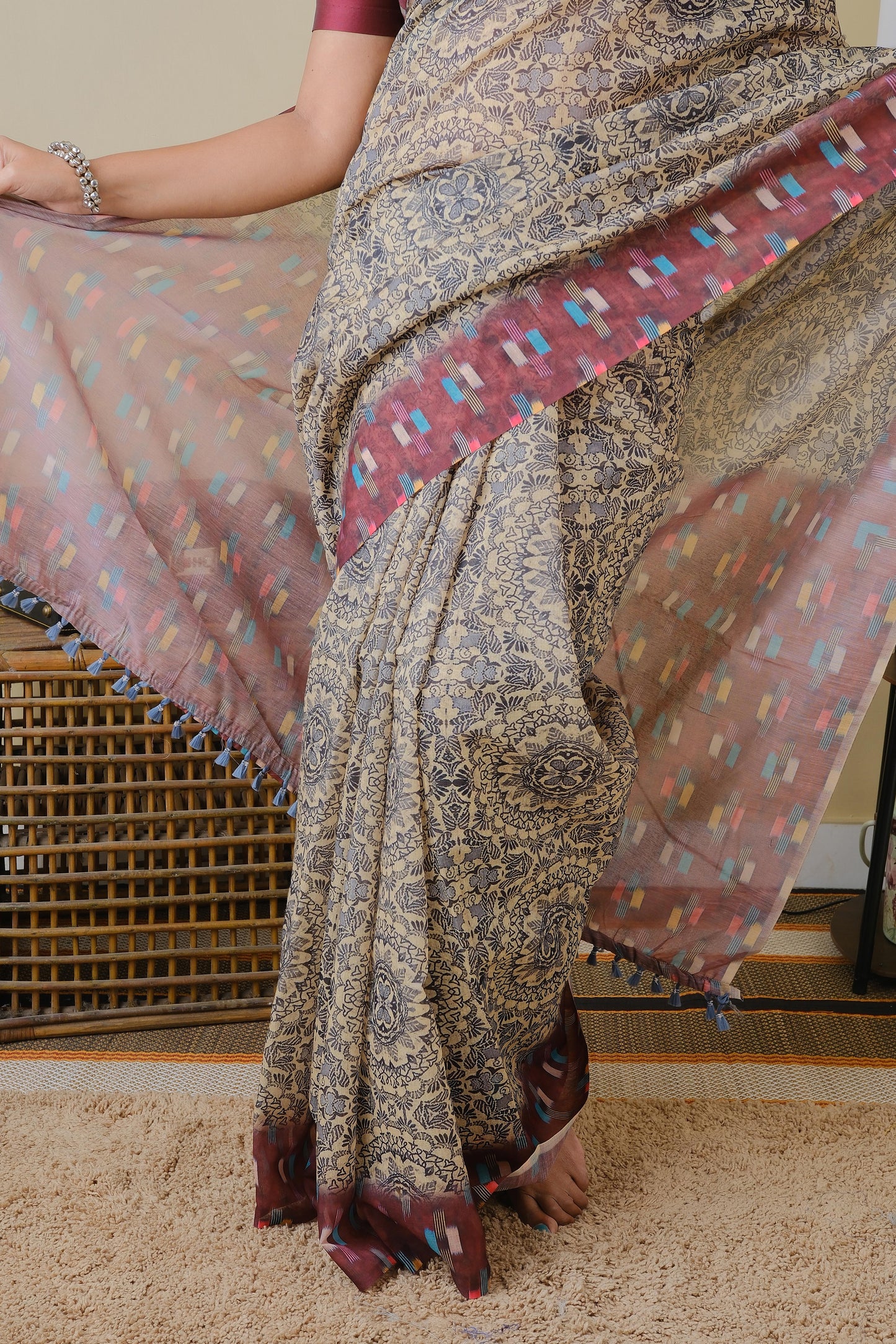 Soft cotton in cream and grey print with burgundy border - BOOMIKA
