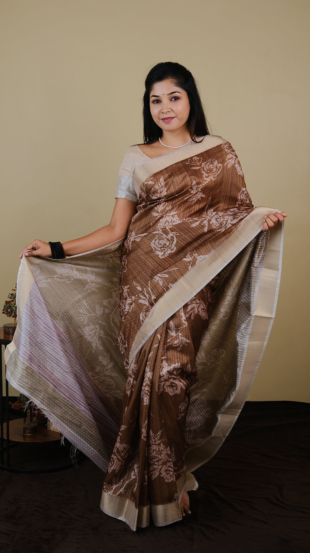 Soft silk digital print in olive green and shell pink with zari border and multicolor pallu - AVANTHIKA (20010011)