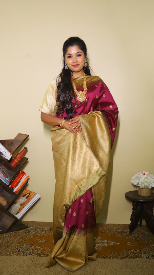 Graceful Soft Silk Saree in a rich maroon with rose gold zari border and contrast pallu - AVANTHIKA(20009027)