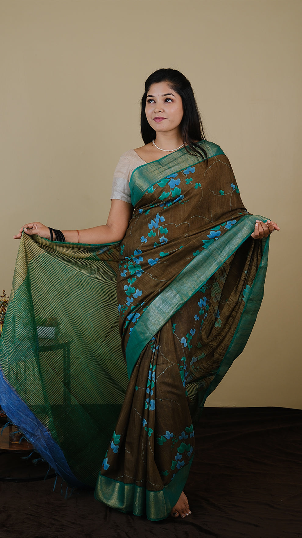 Chanderi silk in coffee brown with digital print and emerald green double zari border and steel blue zari pallu - KRITHIKA (40012014)