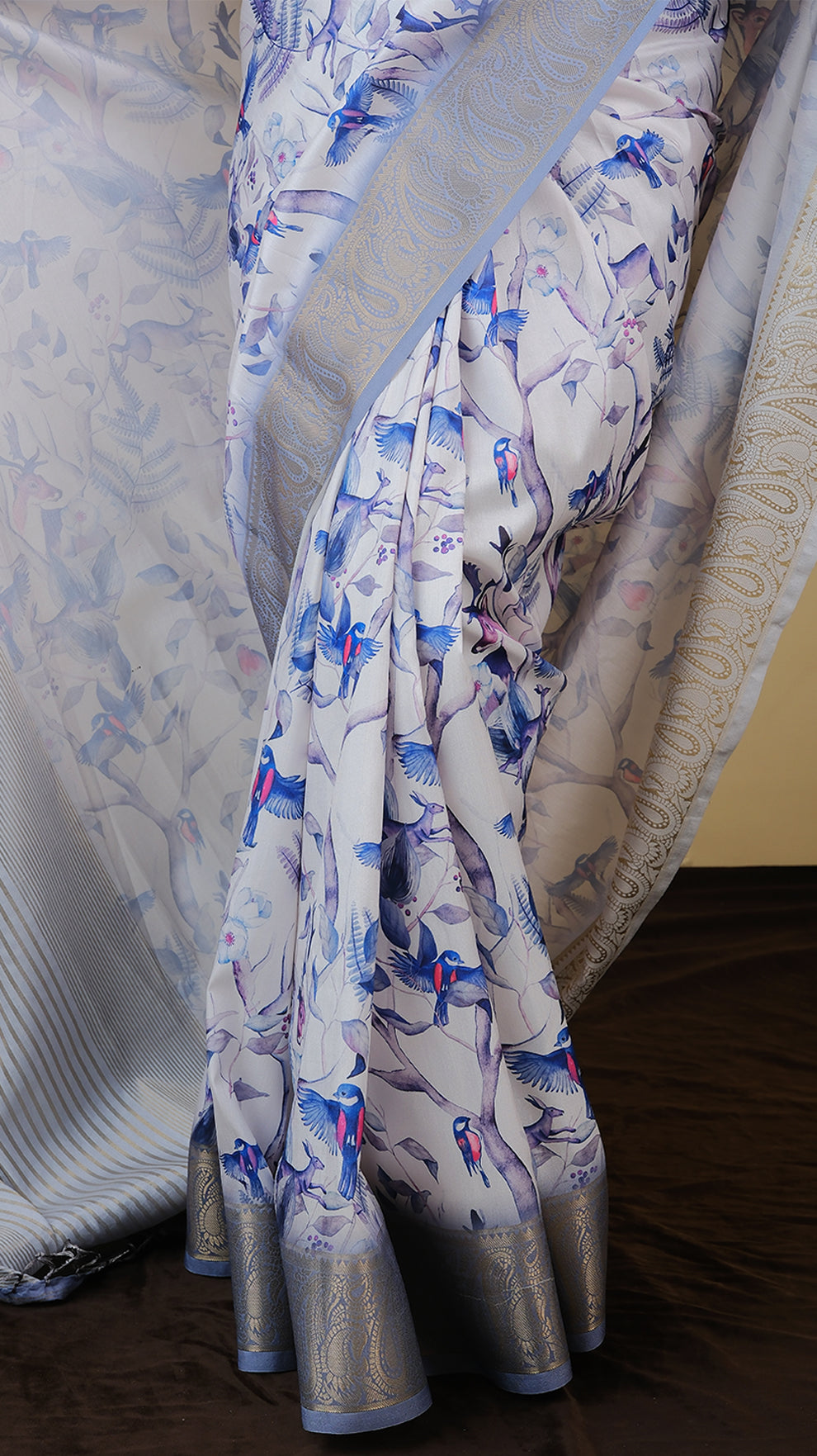 Digial print off white saree with all over bird print and grey zari border - AVANTHIKA (20012007)