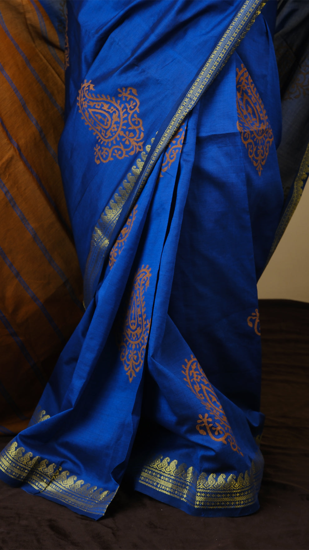 Cotton Silk in Dark Blue and Rust Brown contrast pallu with zari border and block print in large pasley - KRITHIKA (40010008)